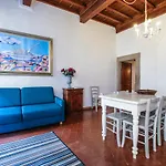 Space, Comfort And Beauty Near Ponte Vecchio